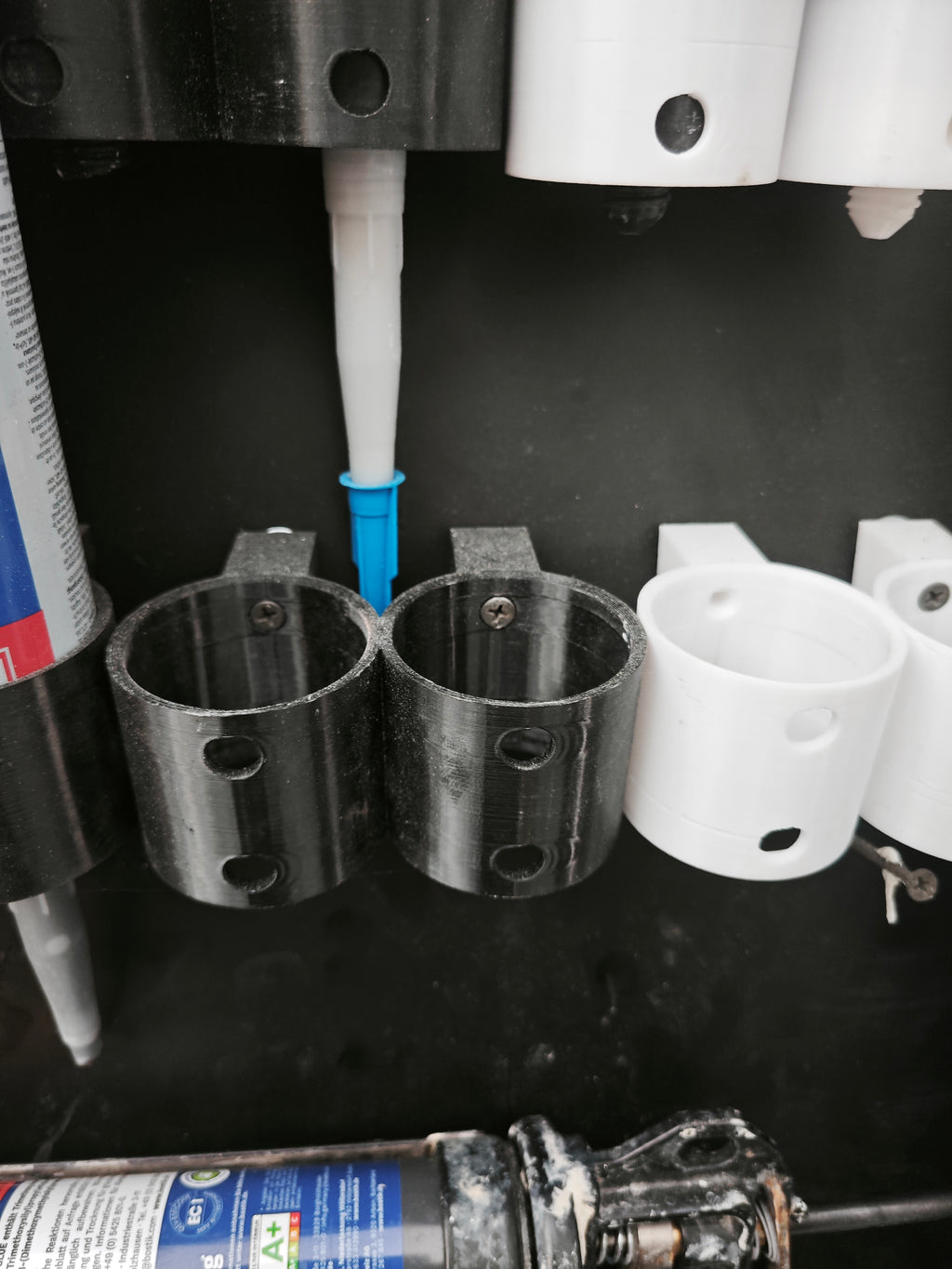 Dynasty Silicon / Dynasty Sprayer Halterung für Silikonkartuschen und Sprühdosen