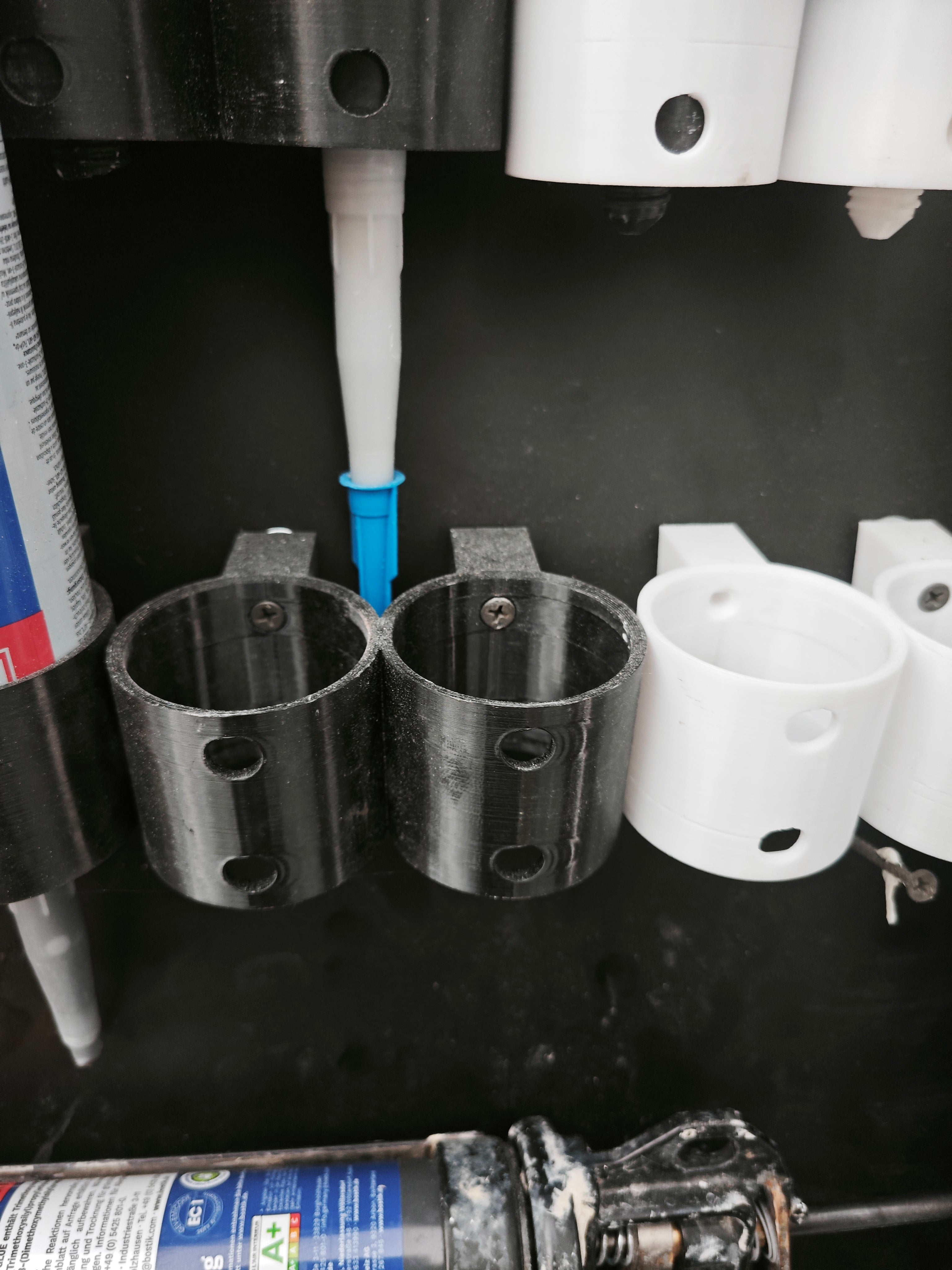 Dynasty Silicon / Dynasty Sprayer Halterung für Silikonkartuschen und Sprühdosen